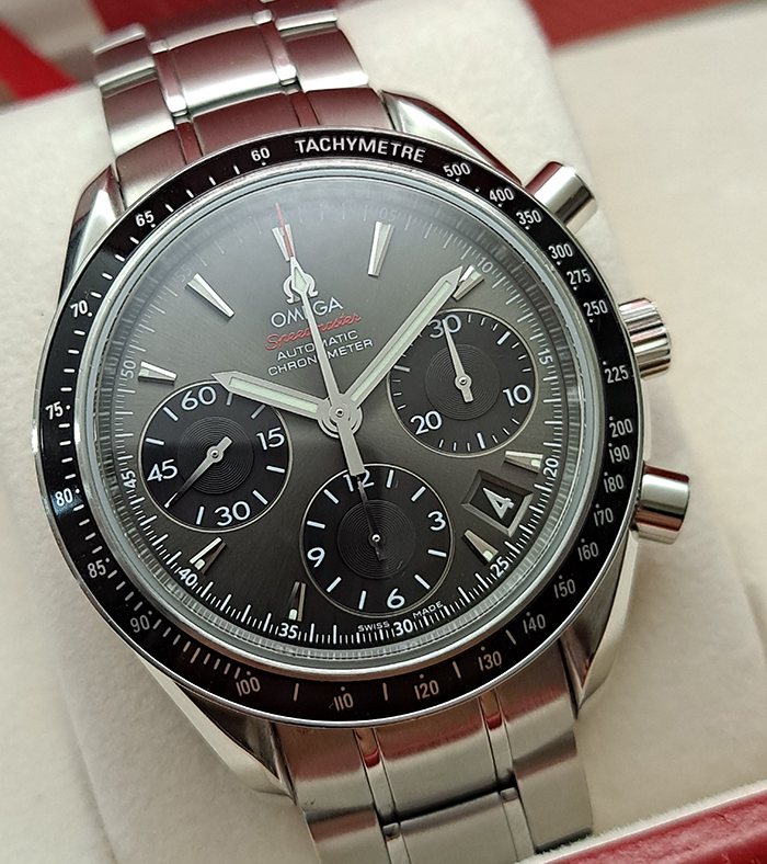 Omega Speedmaster Date Chronograph Ref. 323.30.40.40.06.001